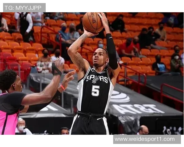 穆雷本赛季表现惊艳场均得分联盟第二助攻领跑全联盟 穆雷本赛季表现惊艳场均得分联盟第二助攻领跑全联盟