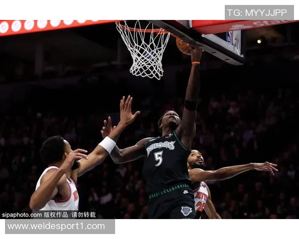 戈贝尔表现出色却因恶意肘击马威被驱逐引发争议